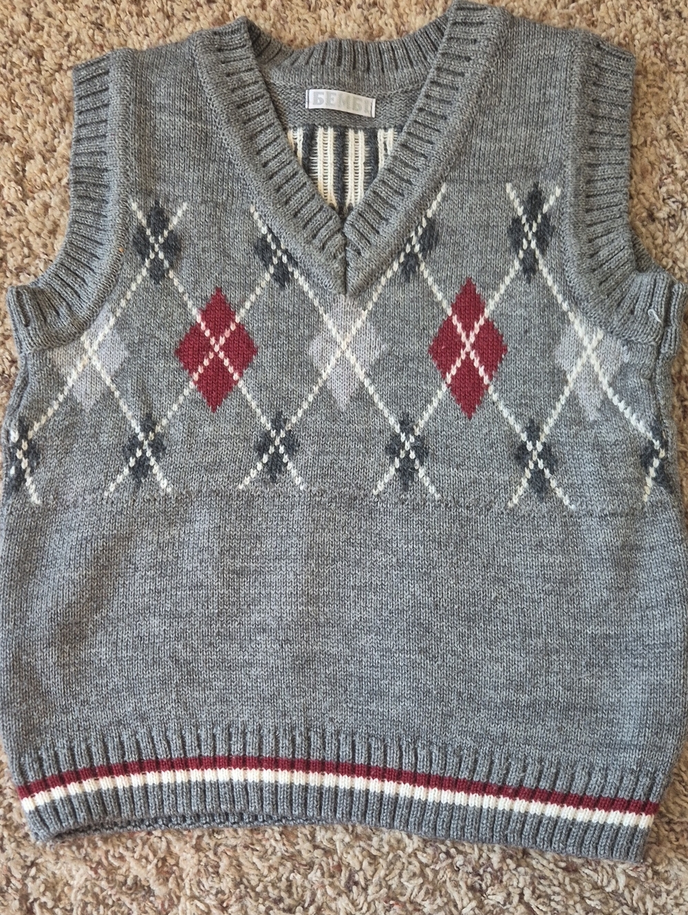 Gray Argyle V-Neck Knit Sweater Vest - Red Accent
